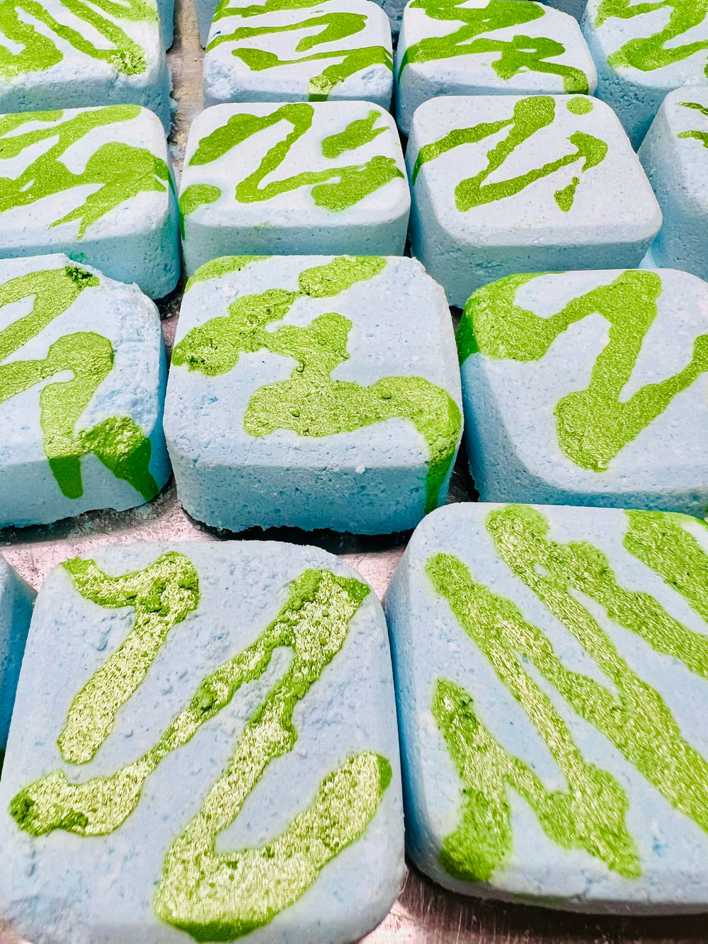 Foaming Shower Bomb | Wake and Refresh    Em'z Blendz Soap Co.
