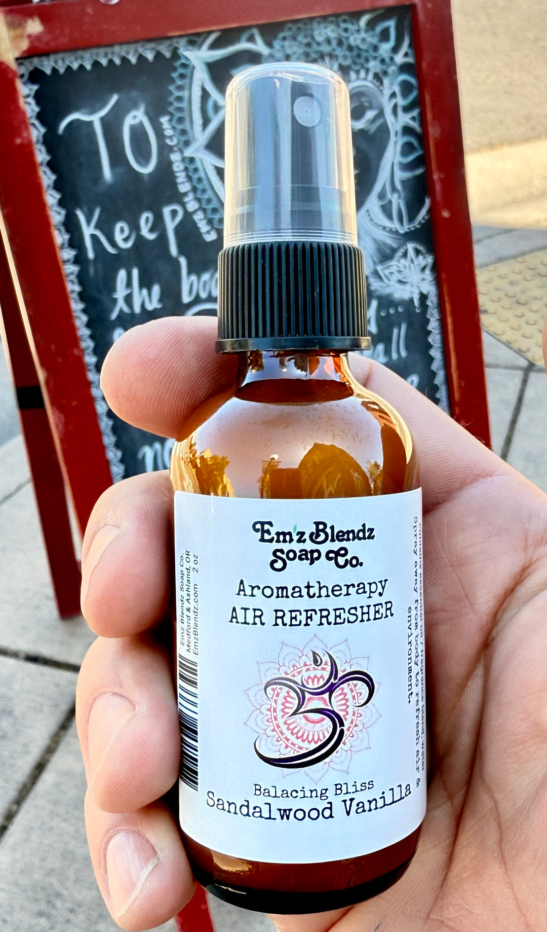 Sandalwood Vanilla Air Refresher – Balancing Bliss in Every Mist Em'z Blendz Soap Co.