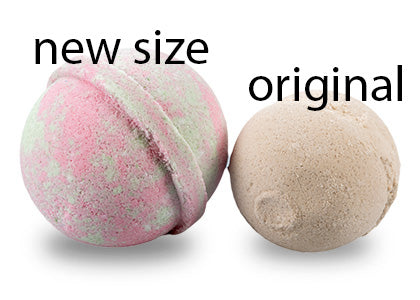 Blackberry & Honey Tub Truffle | Soothing Bath Bomb    Em'z Blendz Soap Co.