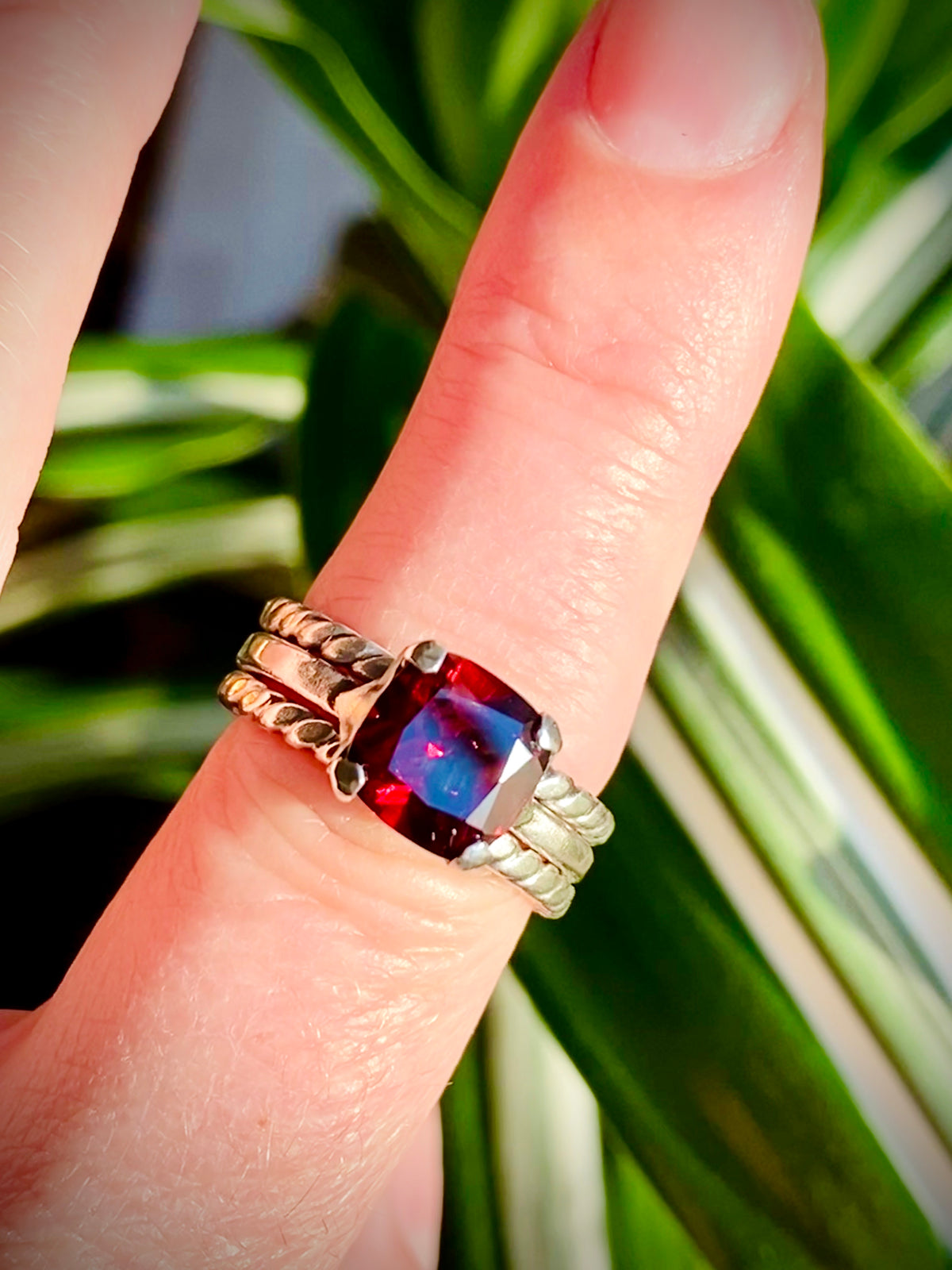 Brilliant Red Garnet &amp; Fine Silver Hearts Stack Ring Set, 2.25cts - Emz Blendz